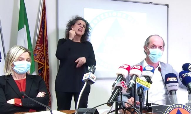 Covid, Zaia: “Preoccupa l’aumento contagi, zona arancione dietro l’angolo. Scuole? Deve esprimersi il Cts”