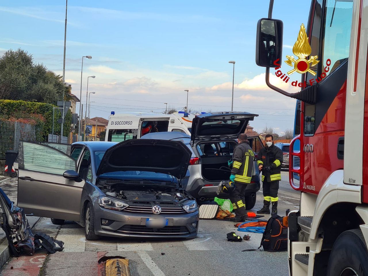 Perde il controllo dell’auto e invade la corsia opposta, tremendo botto sulla Marosticana