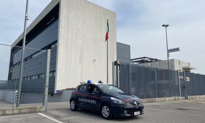 Villaverla alcolica, ubriaco va fuori strada da solo e si schianta con l'auto