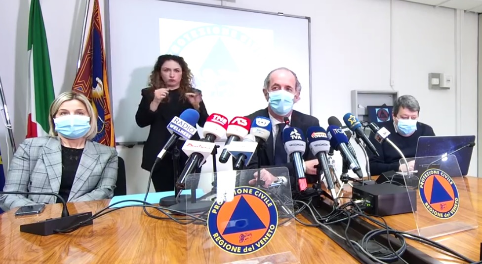 Acquisto regionale vaccini, Zaia furioso per le critiche: “Assurdo, solo odio personale”
