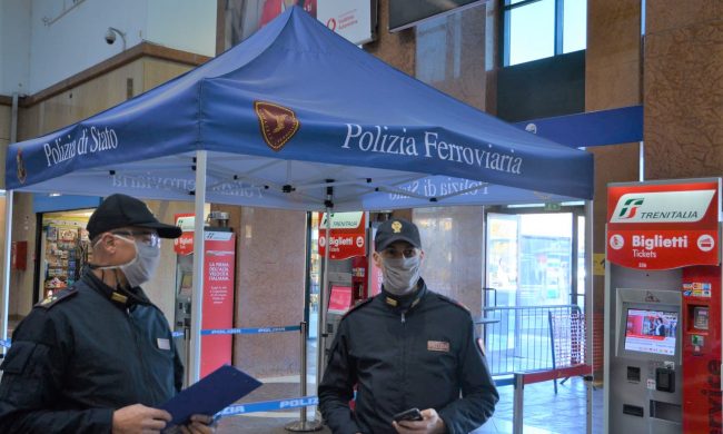 Agente vicentino interviene per sedare una lite a bordo del treno ma viene ferito