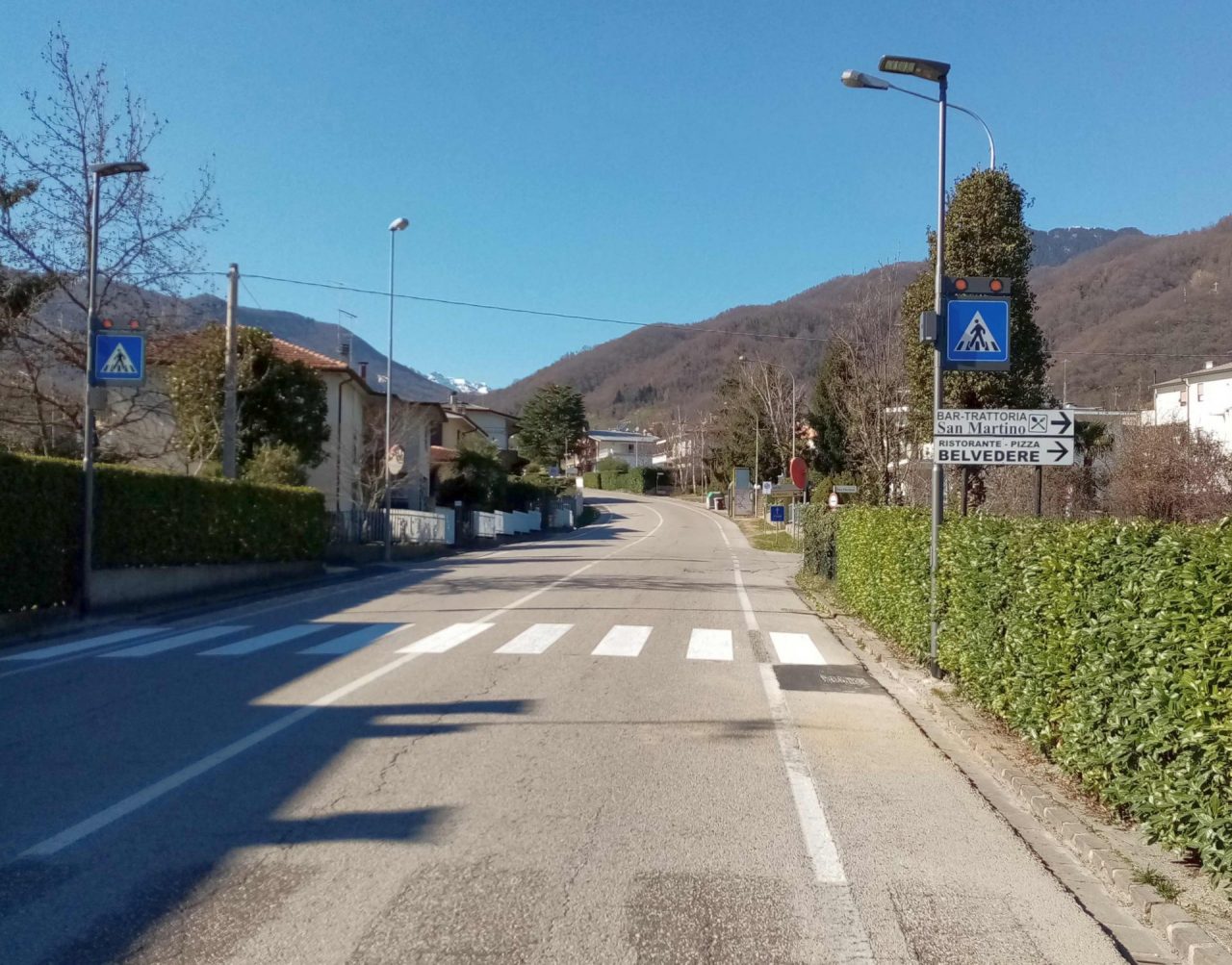 Tre nuovi attraversamenti pedonali luminosi in via Da Vinci