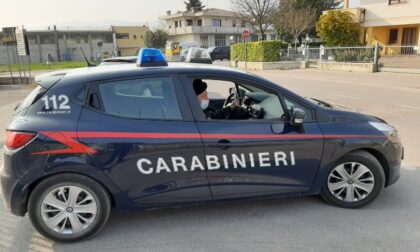 Ruba il fondo cassa di un ristorante, cibo in un'abitazione e tenta la razzia in farmacia