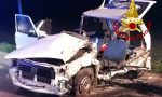 Le impressionanti foto dell’auto finita contro un platano sulla Bassanese: 26enne ferito