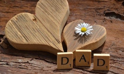 Festa del papà 2021: gif divertenti, frasi di auguri e immagini WhatsApp
