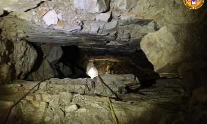 Bambina cade in un pozzo di 15 metri dentro una grotta