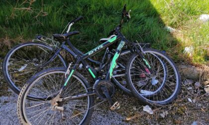 Ecco le foto delle quattro mountain bike recuperate nell'ex parcheggio di via Battaglione Val Leogra
