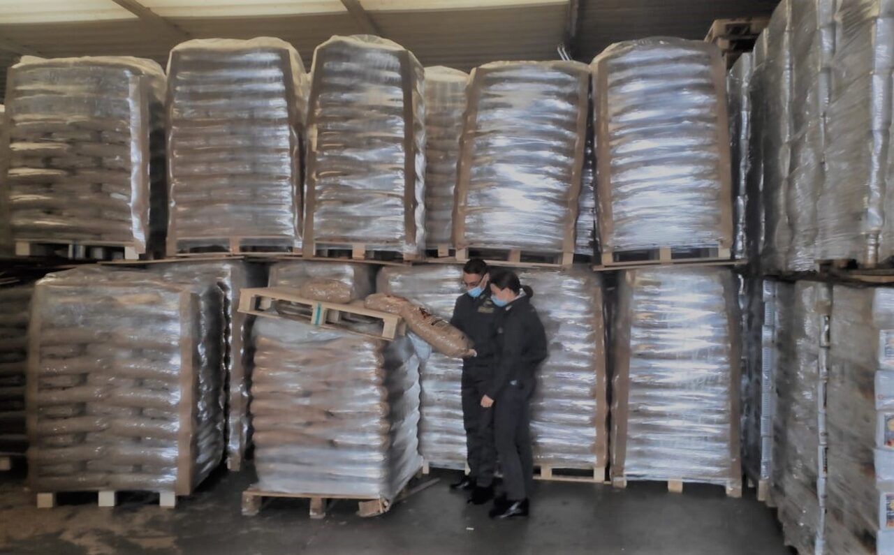 Veniva venduto come pellet di qualità e invece era tossico