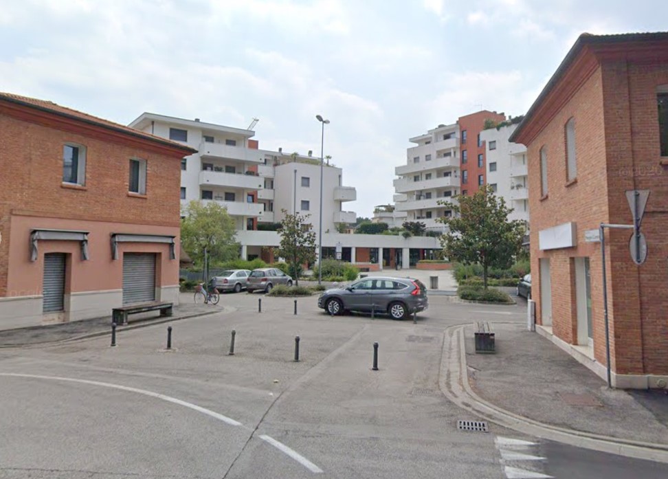 Ubriaco romeno si masturba in piazzetta Monsignor Lorenzon
