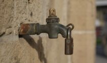 Noventa Vicentina: danneggiata la condotta idrica, rubinetti a secco fino a sera
