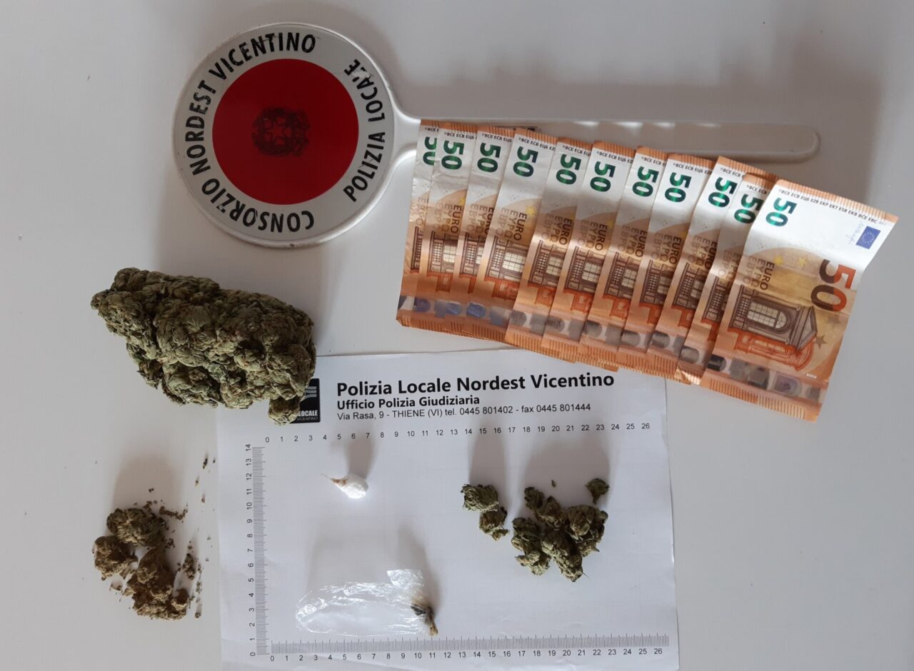 Spaccio di droga vicino alla scuola Ferrarin, tre giovani denunciati
