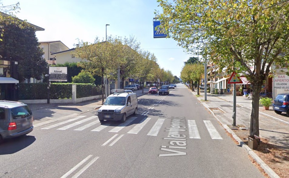 Tragedia a Cassola, autobus investe e uccide la 43enne Mara Girardi