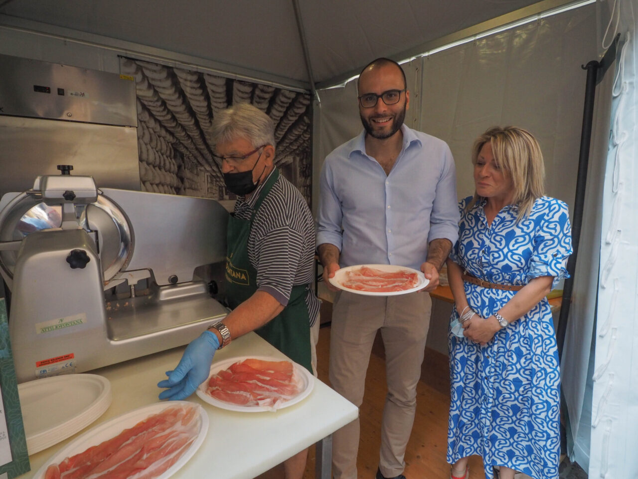 Come una rockstar: il prosciutto veneto in tour tra le piazze della regione