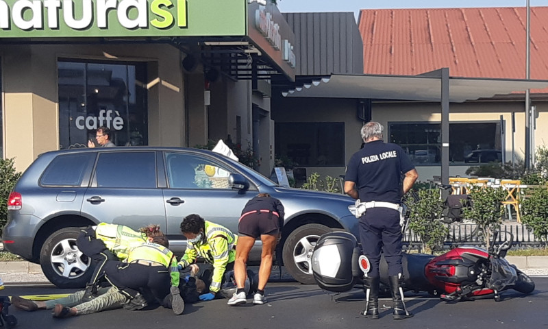 Violento scontro tra un’auto e una moto, 62enne ricoverato all’ospedale di Vicenza