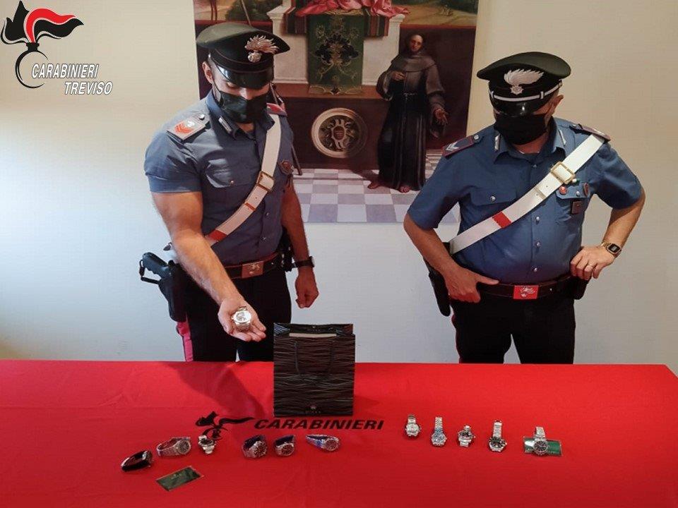 L’insospettabile studente vicentino sorpreso con tredici Rolex “tarocchi”