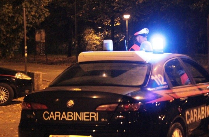 Valdagno, devasta una sala giochi con un martello: 35enne denunciato