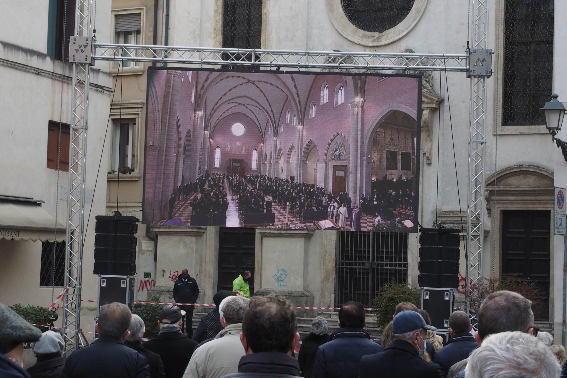 Funerali in cattedrale  Amenduni 11-02-22