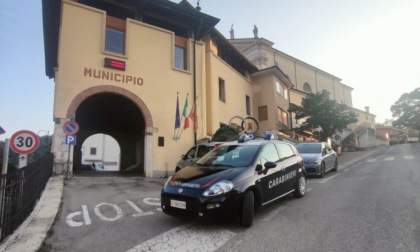 Rissa tra giovani in un noto locale di ristorazione: 3 fogli di via e locale chiuso