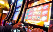 Controlli durante le festività natalizie, scoperti lavoratori irregolari e slot machine accese fuori orario