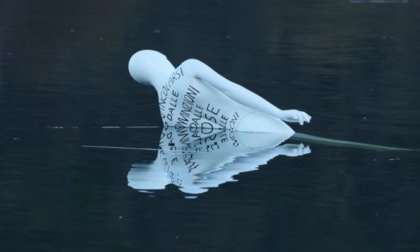 Dopo "L'angelo bianco" di Arcugnano spunta un manichino bianco nel lago di Fimon