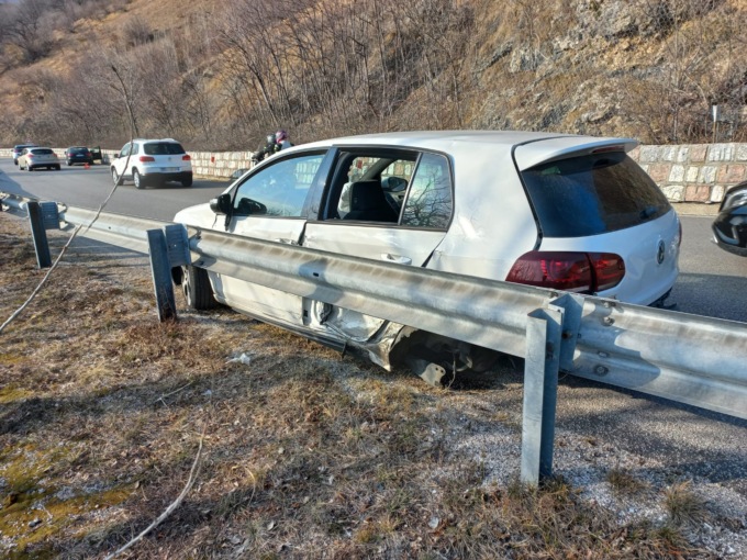 Cogollo del Cengio, incidente tra due auto: un ferito