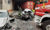 Cornedo, tragico scontro tra 2 auto e un camion all'imbocco della galleria: un morto