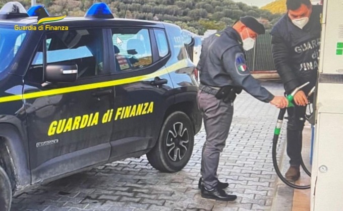 “Furbetti” del caro carburante: scattano le multe per 6 distributori nel Vicentino