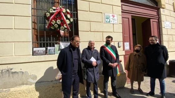 Vicenza calcio festeggia 120 anni: deposta una corona con i colori biancorossi