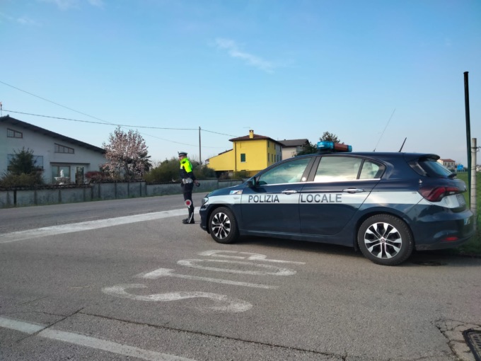 Spaccio di droga a Monticello Conte Otto: arrestato un 24enne che ha anche “picchiato” gli agenti
