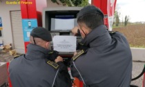 Annacquava gasolio e benzina: denunciato gestore, sequestrati distributore e circa 18 mila litri di carburanti