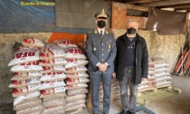 Guardia di Finanza dona alle famiglie bisognose 2 tonnellate e mezzo di pellet confiscato