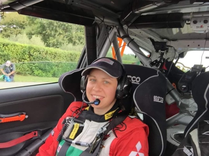 Un male incurabile ha strappato il sorriso di mamma Ilenia a 36 anni: “Ora corri libera nel cielo”