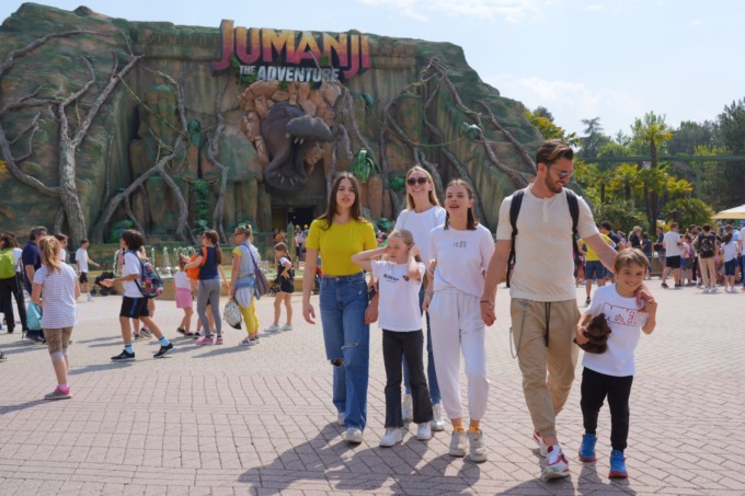 Federico Balzaretti e Eleonora Abbagnato a Gardaland per il compleanno di una delle figlie