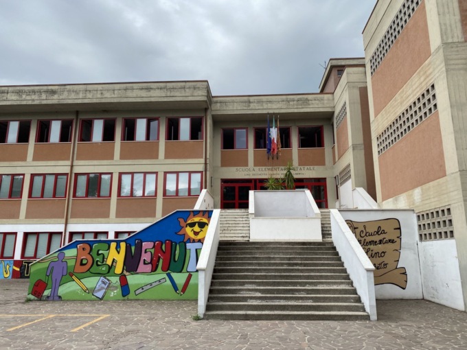 Alla scuola Zecchetto nuovi infissi e porte di sicurezza: riqualificazione per 320mila euro