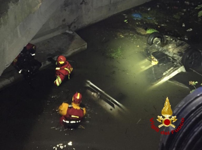 Sossano, auto finisce ribaltata nel canale d’irrigazione: morta una 66enne