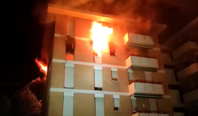 Bassano, incendio in un appartamento del condominio: in gravi condizioni due anziane e la badante