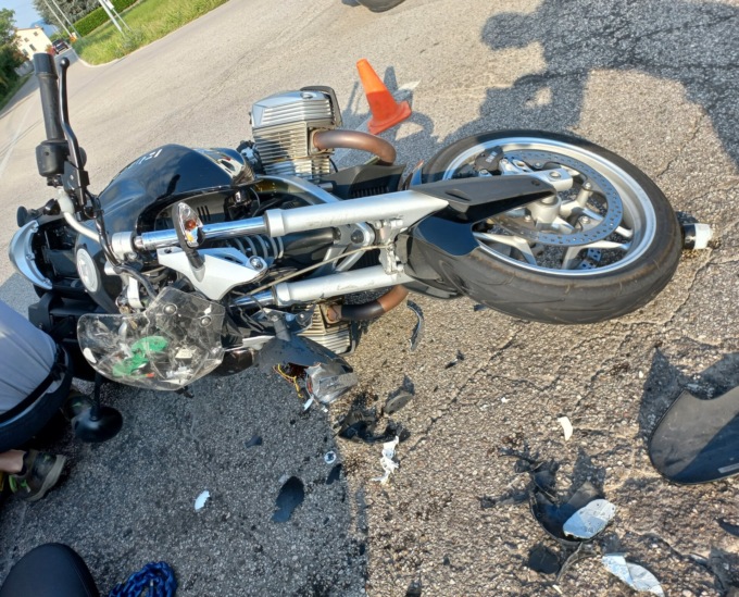 Thiene, scontra tra un’auto e una moto: centauro in gravi condizioni