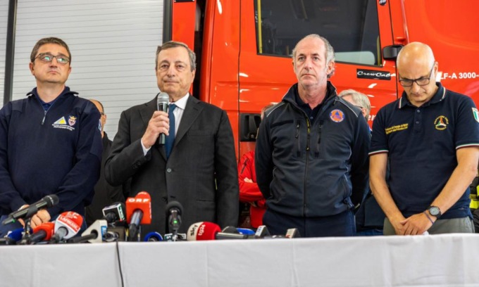 Marmolada, tre vittime e sette dispersi sono veneti: “Si sono staccati 300mila metri cubi di materiale”