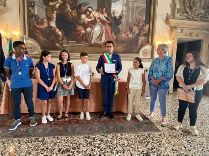 Premiati gli alunni dell’Istituto comprensivo 2 campioni di musica e “gemellaggio virtuale”