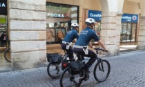 Sicurezza a Vicenza, a Campo Marzo e in centro storico torna il servizio in bici della Polizia locale