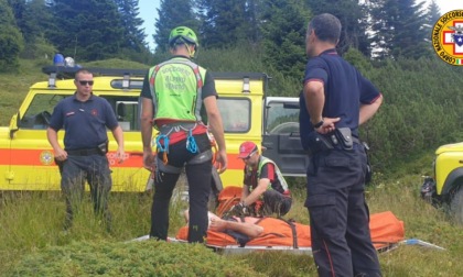 Ciclista cade dalla mountain bike e un escursionista si ferisce alla caviglia: doppio intervento del soccorso Alpino