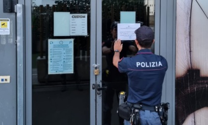 Giovane aggredito nel parcheggio del locale: disco bar "Custom" chiuso per 10 giorni