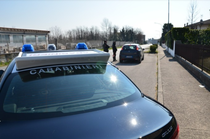 Thiene, era alla guida con due patenti false: denunciato 46enne di Zanè