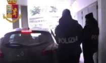 Ruba un computer e una carta di credito: arrestato 23enne