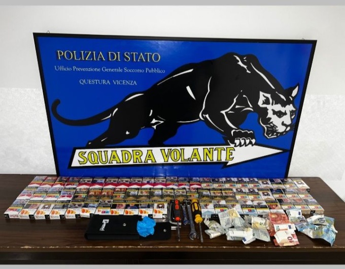 Evade dai domiciliari per rubare sigarette e soldi dalla Stazione di Servizio