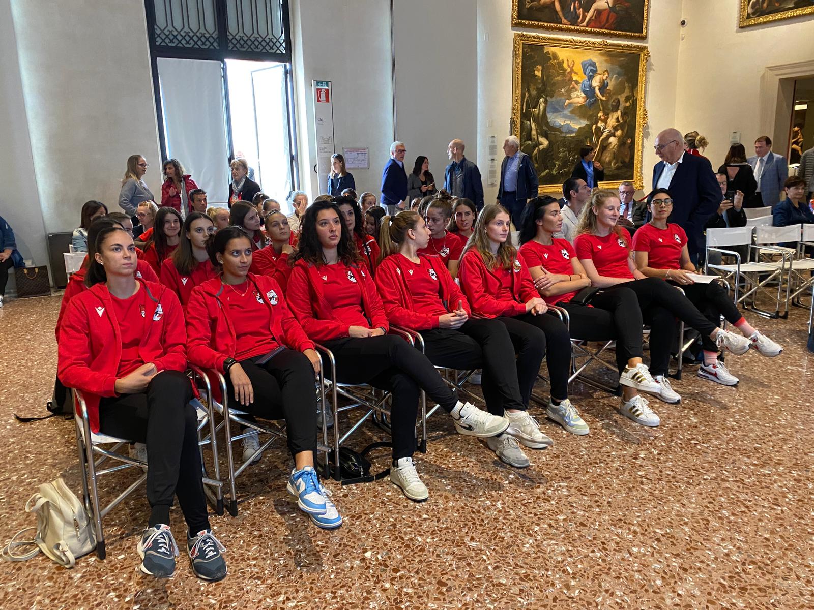 326201-rucco_presentazione_pallacanestro_femminile_as_vicenza_9