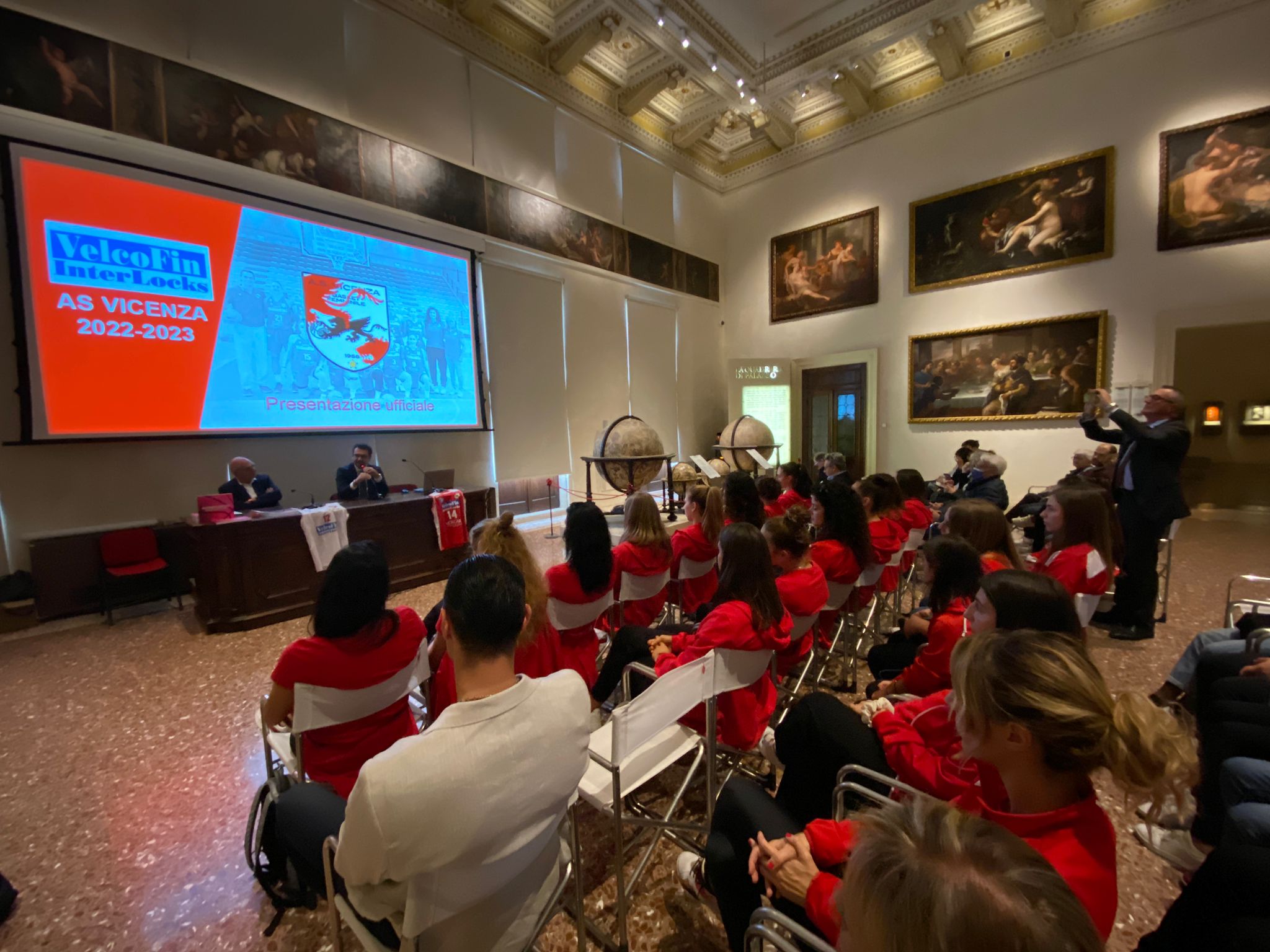 326209-rucco_presentazione_pallacanestro_femminile_as_vicenza_14