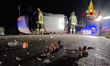 Donna perde il controllo dell'auto, le immagini del veicolo rovesciato a Schio