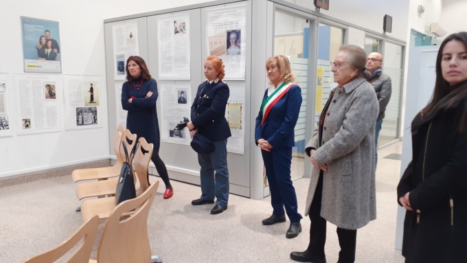 Alle poste di Bassano l’esposizione “Il voto delle donne nei francobolli”