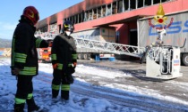 Incendio Vibo Trissino, salvati uffici e parte produttiva: si spengono gli ultimi focolai